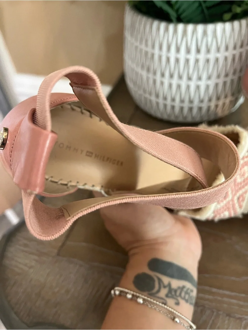 Tommy Hilfiger Yemina Coral Stacked Heel Wedge Espadrille Sandals Size 7.5